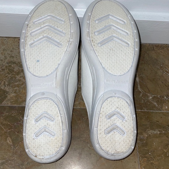 White Stag Slip on Sneaker Size 9 Color White - Picture 4 of 5